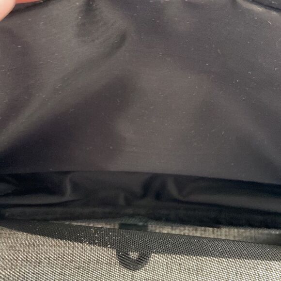 BLV Bulgari small gray travel case never used with clip close - Picture 5 of 8